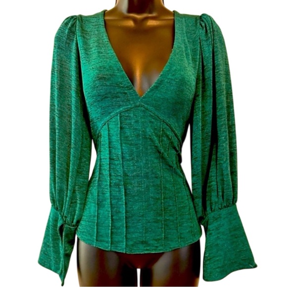 New! FREE PEOPLE Emerald V-Neck long sleeve bell wrists blouse. Size S - Picture 6 of 9